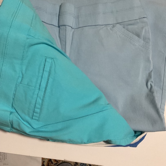 4 PAIR LAURA SCOTT PULL ON BERMUDA’S - Picture 8 of 8